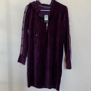 NWT Tommy Hilfiger Velour Hooded Dress with Zip. Size Medium.